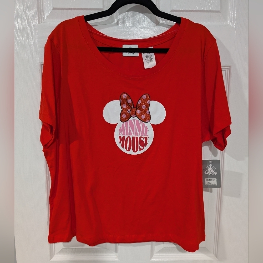 NWT Minnie Mouse Icon Fashion T-Shirt for Women in Size XL (Extra Large) - Picture 2 of 6